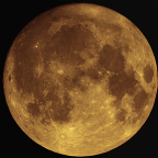 Goldener Mond  12 Stunden vor Vollmond ( 99,3% )
