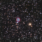 PN NGC 7048 in Cygnus: mit C9.25 bei 1500mm; uvir-Filter; 136x20 sec; Canon 750da; vom 14.07.24; ungef. bortle 5-6, da zenitnah aufgenommen; Durchmesser: 1'; Norden = oben;